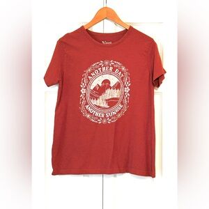 Natural Reflections Burnt Red/White Another Day Another Sunrise Graphic Tee